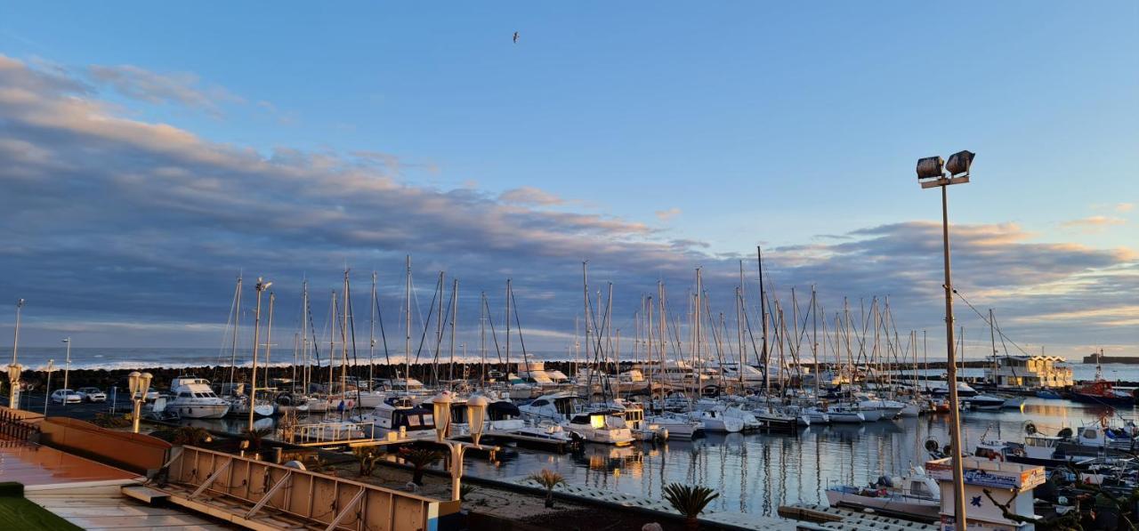 La Pecherie: Seaside Family Cocoon with Port Views Agde Exterior photo